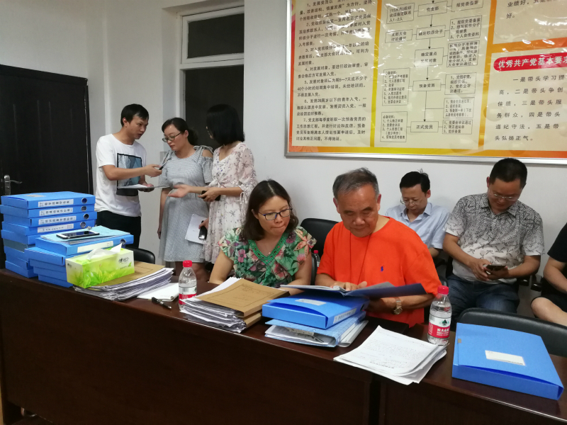 党委副书记黄平率队巡查附属广安市人民医院