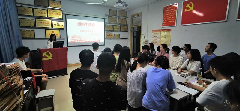 医学影像学院党总支举办“抗疫”志愿者分享会