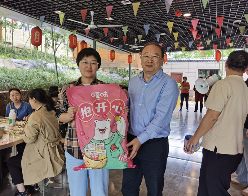 机关三工会开展“相约春日 快乐生活”工会活动