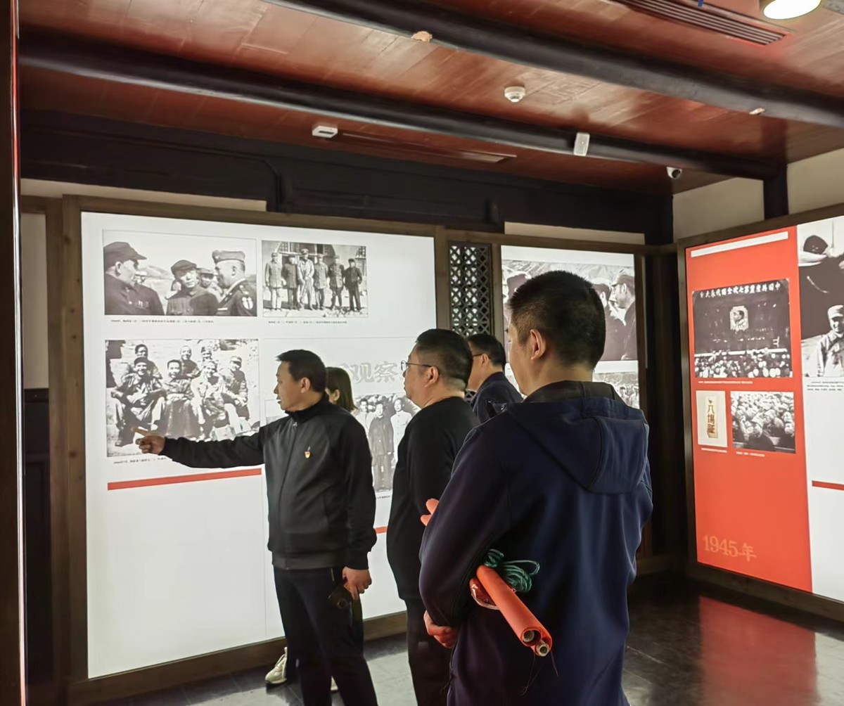 采购与招投标管理中心党支部与机关党委第十七支部联合开展主题党日活动