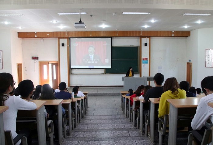 麻醉学系党总支开展学习习近平总书记在“纪念马克思诞辰200周年大会”上的重要讲话精神系列活动