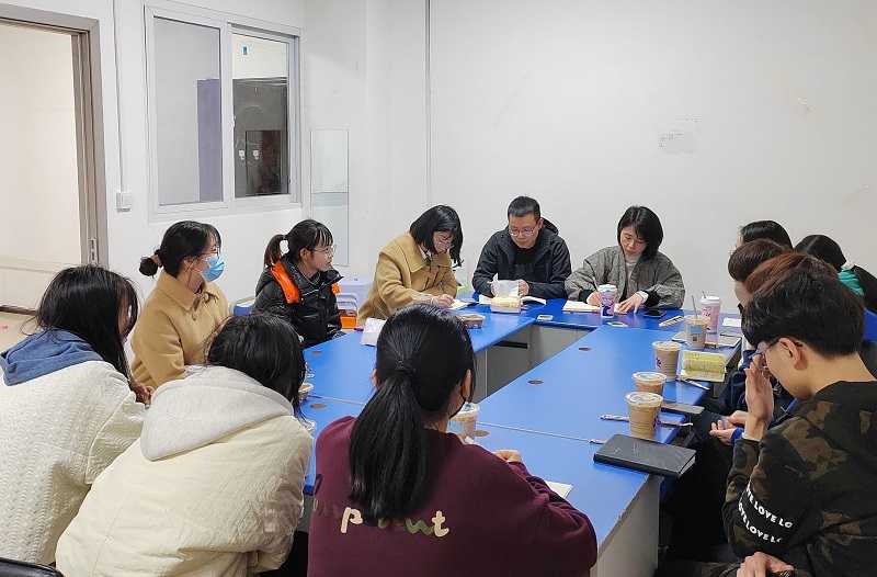 药学院开展新学期学生干部代表座谈会