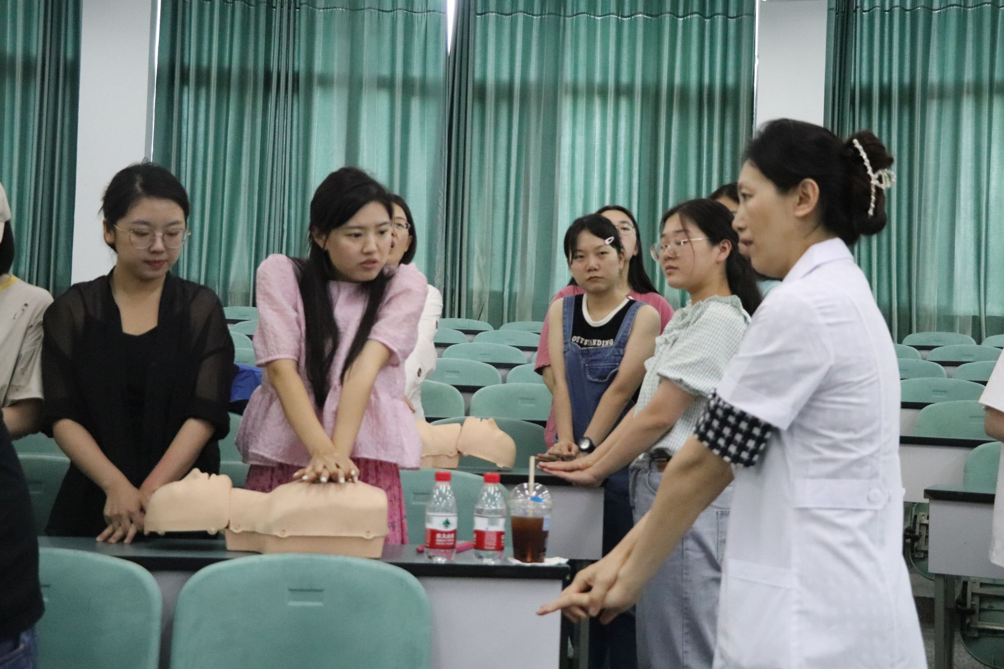 生命至上 党“救”在身边