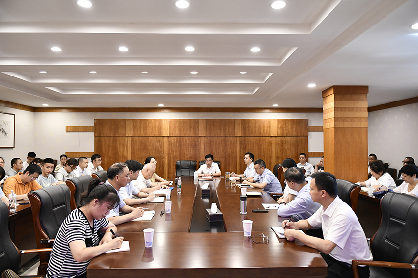 学校领导班子成员开展2022年 纪律规矩教育专题宣讲活动(六)