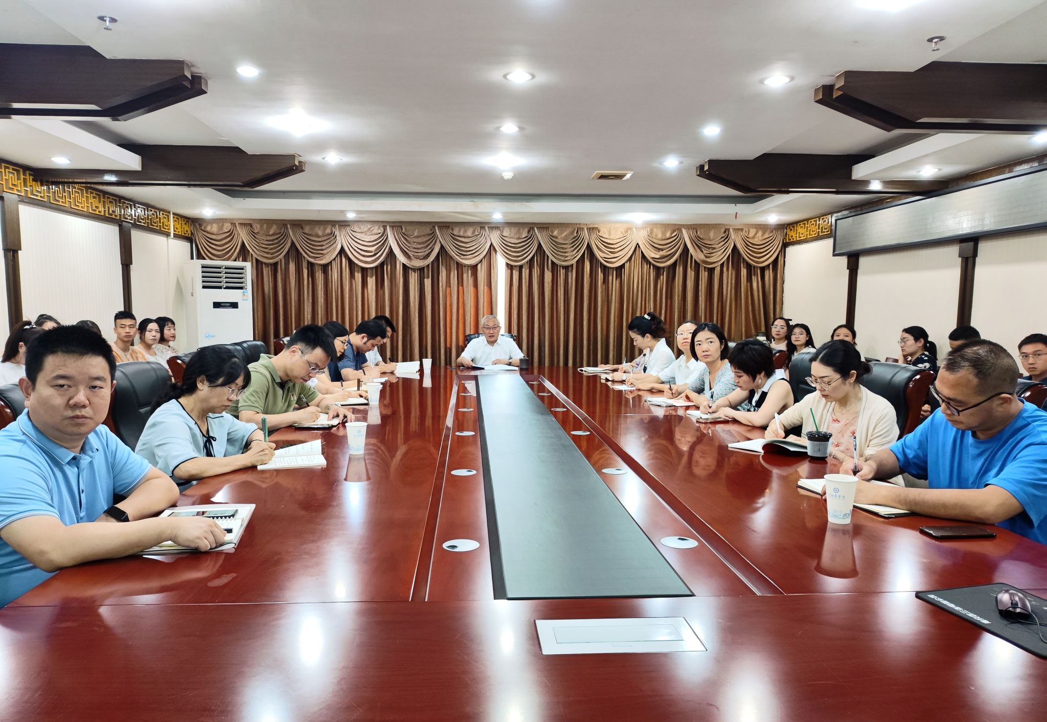 杜勇讲授主题教育专题党课