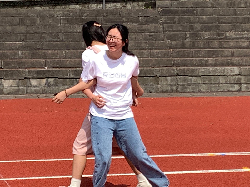 口腔医学系易班工作分站举办趣味运动会