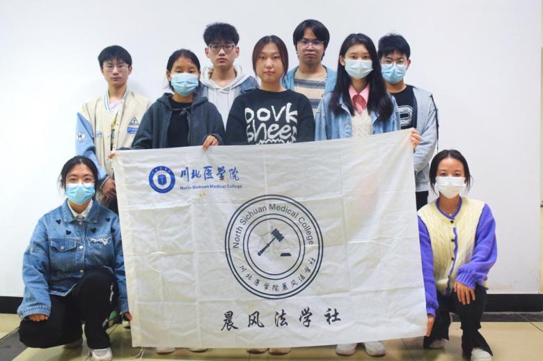 团聚青春,共赴未来