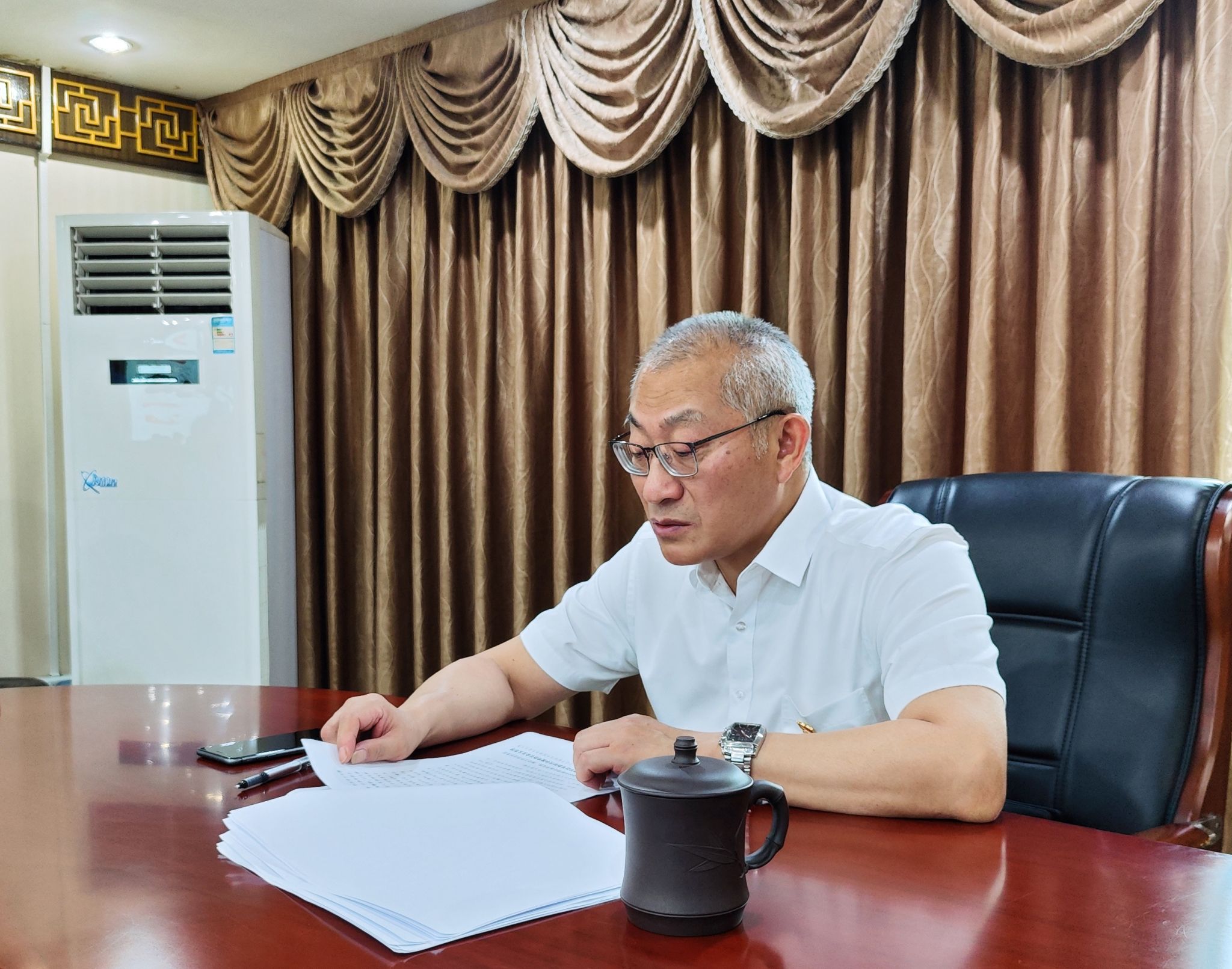 杜勇讲授主题教育专题党课