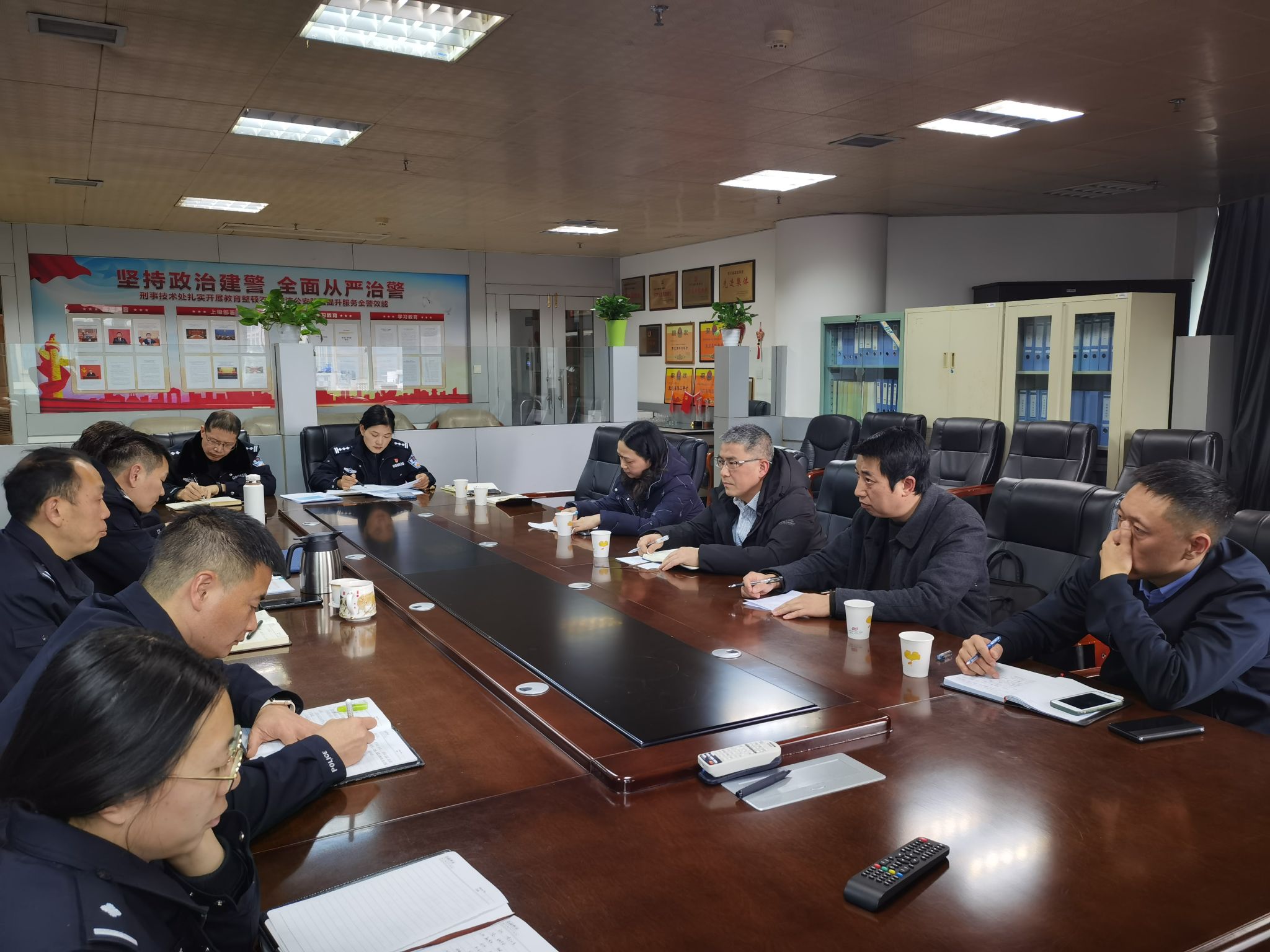 基础医学与法医学院赴四川省公安厅刑侦局技术处进行实习基地建设工作洽谈