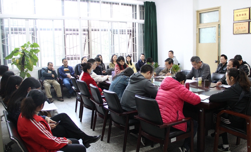 学校领导深入图书档案馆专题宣讲十九届五中全会精神