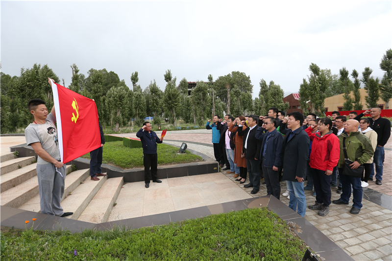 精准“把脉”、综合施策，凝聚打赢脱贫攻坚战的强大合力