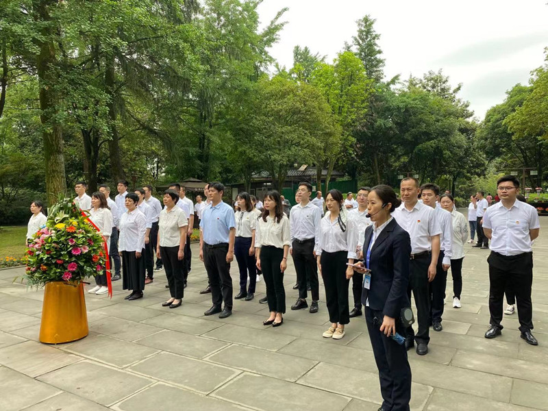 以学为先 务求实效 以史润心 彰显本色——我校附属医院深入推动党史学习教育