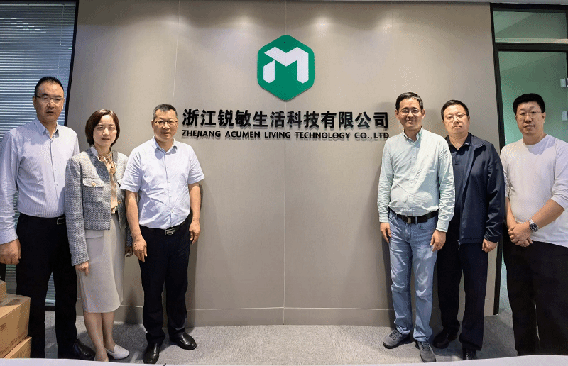 学校领导带队参加浙川东西部协作联合访企拓岗暨大型校企对接系列活动