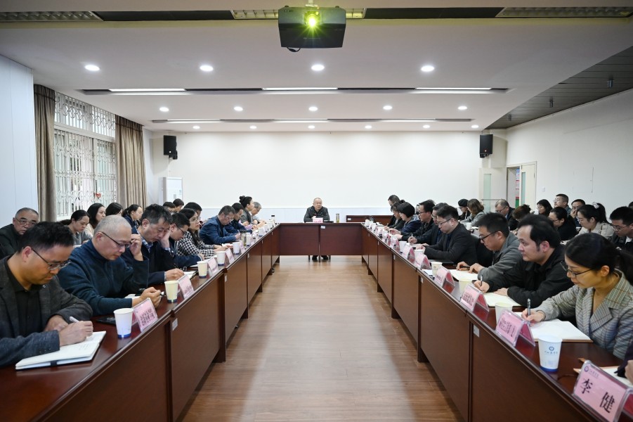 学校开展2024-2025学年第一学期中期教学检查
