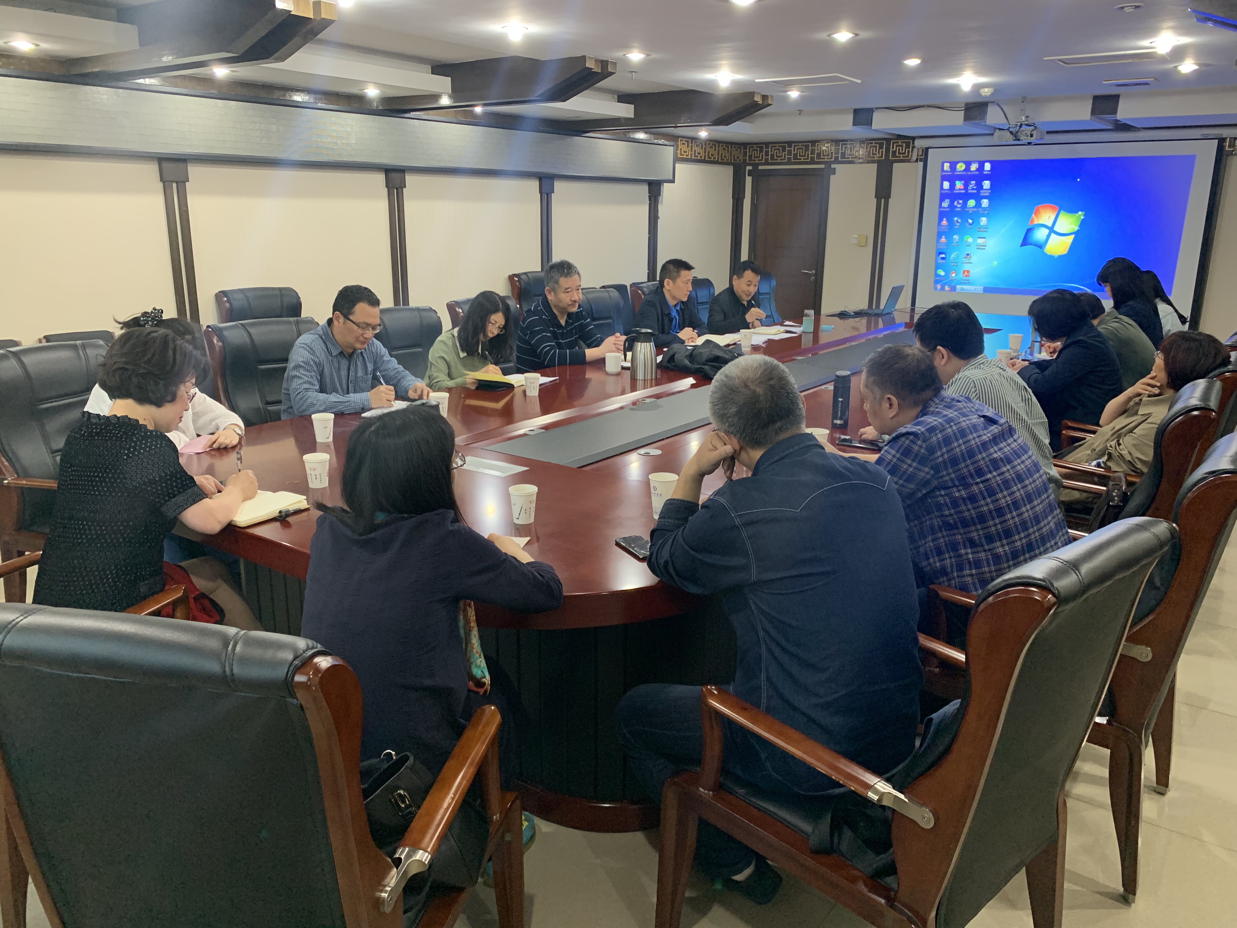 学校领导调研指导人事制度改革