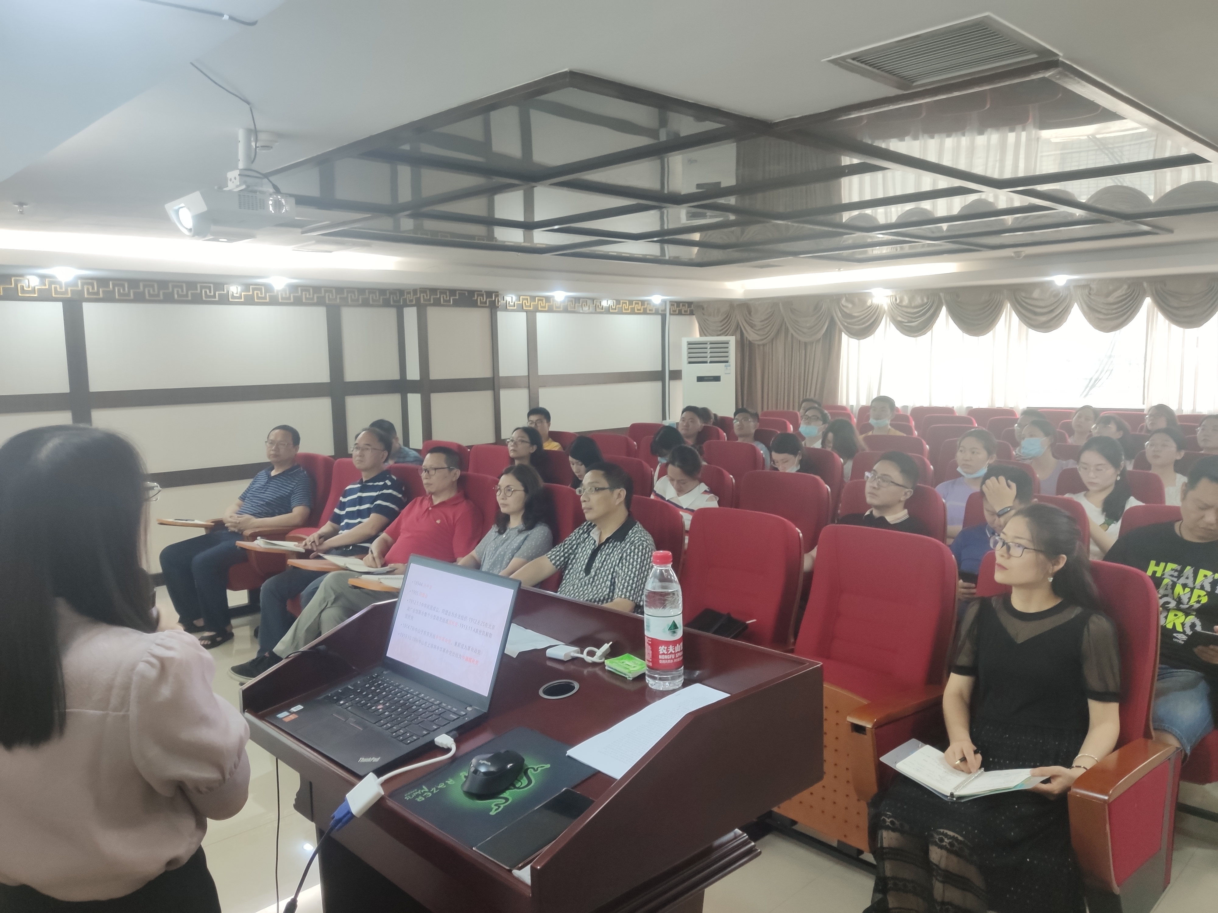 研究生处党总支持续推动党史学习教育走深走实