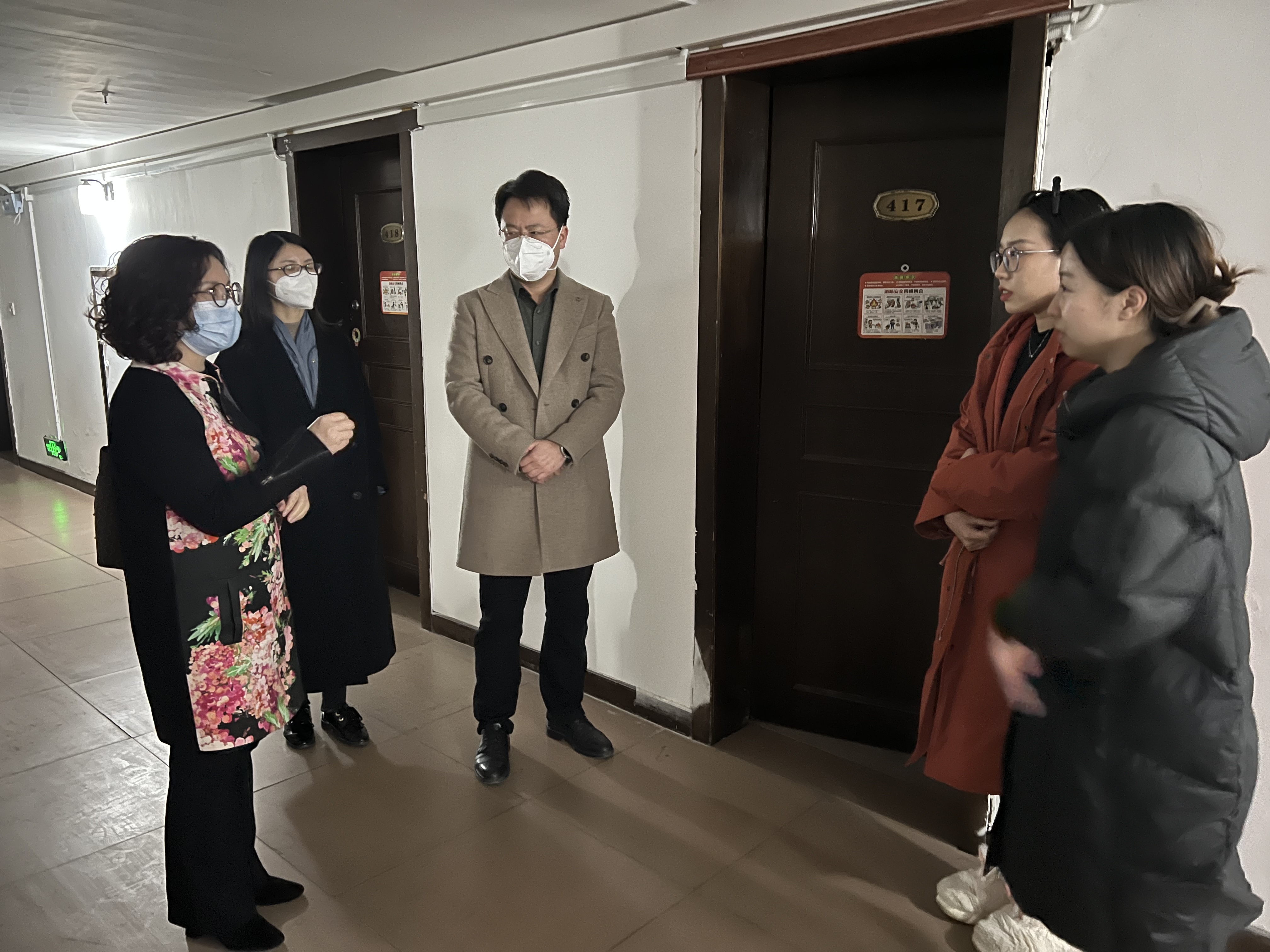 学校研究生工作部（处）寒假、春节前夕走访慰问研究生