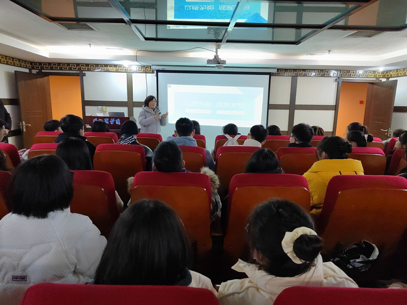 眼视光医学院举办2022届毕业生专场招聘会