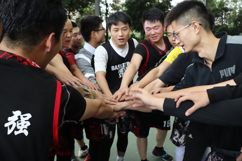 口腔医学系2019年校友回访篮球友谊赛圆满举行