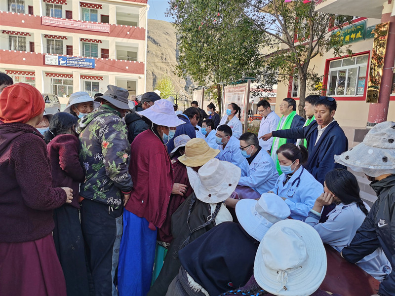用心办实事 倾情真帮扶 我校附属医院赴甘孜县开展对口支援“传帮带”助力乡村振兴