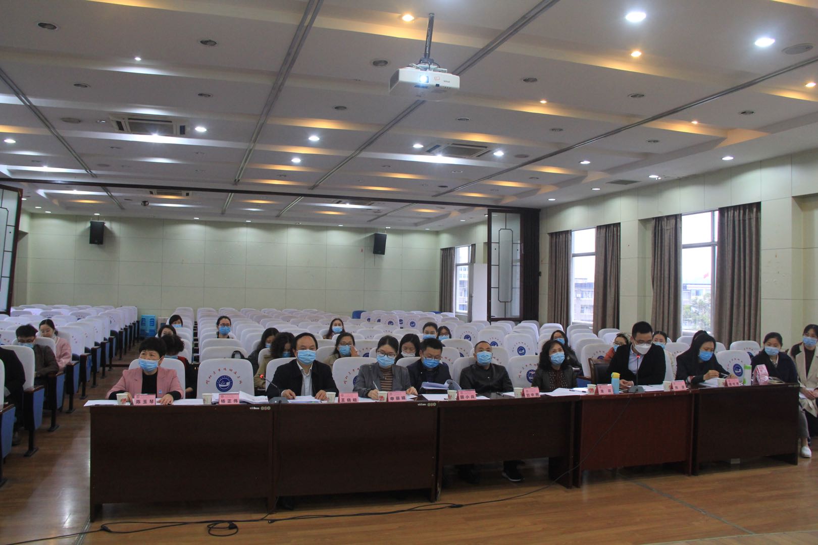 护理学院顺利举行2017级硕士研究生预答辩会