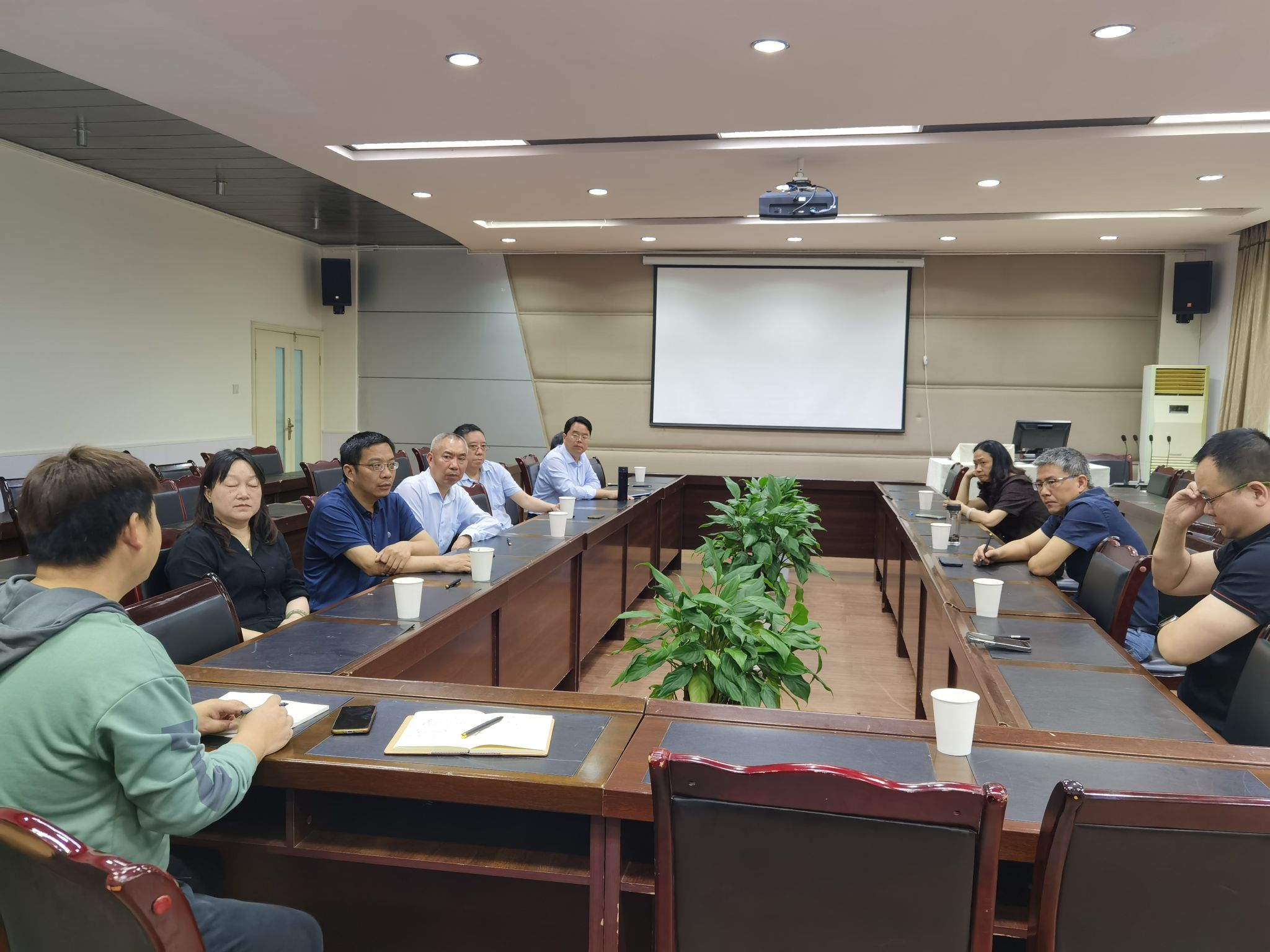 基础医学与法医学院教授委员会召开法医学专业培养计划修订研讨会