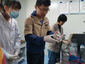 我院实验中心举办实验技术现场操作培训