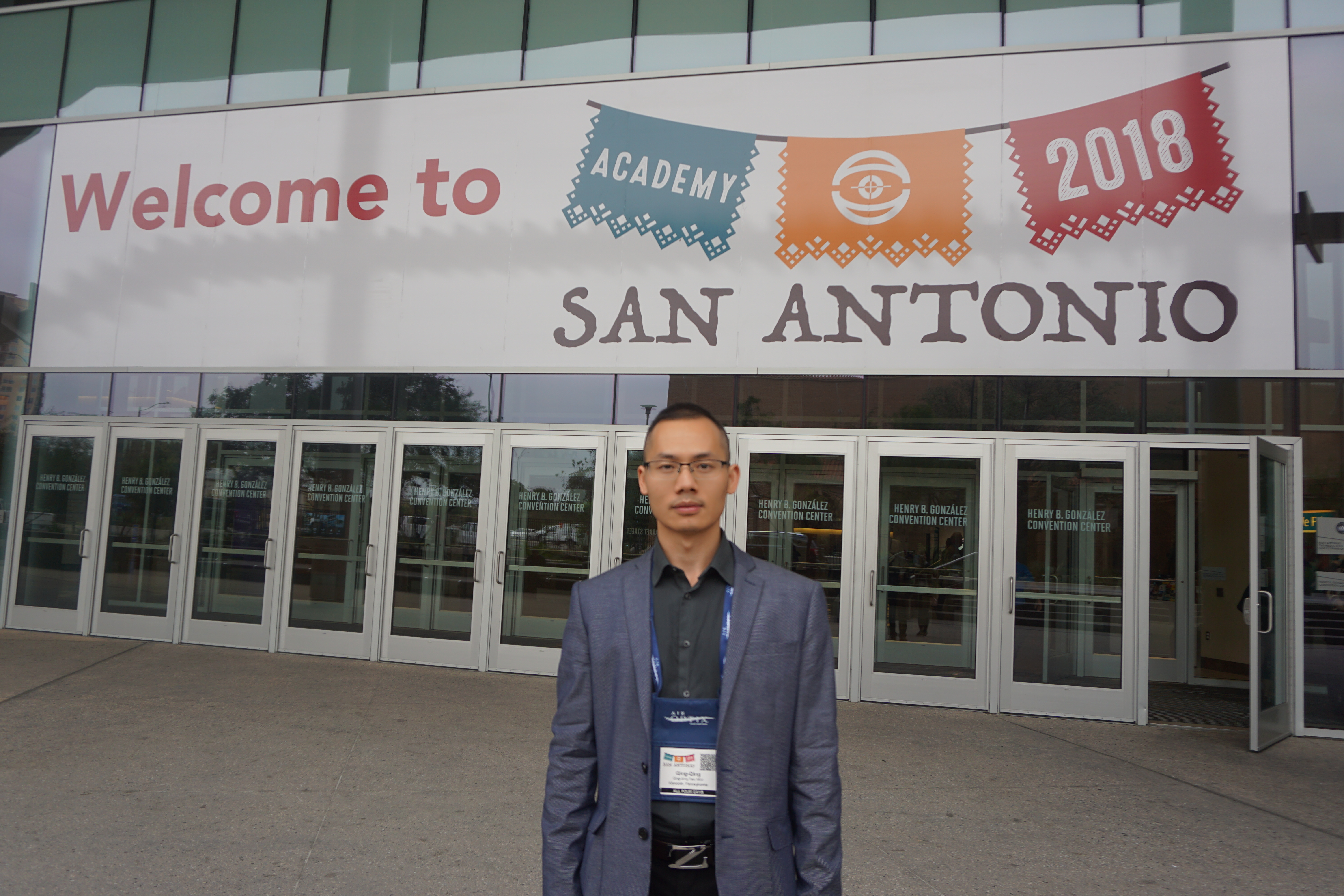 眼视光学系青年教师谭青青参加美国眼视光学会2018年学术大会