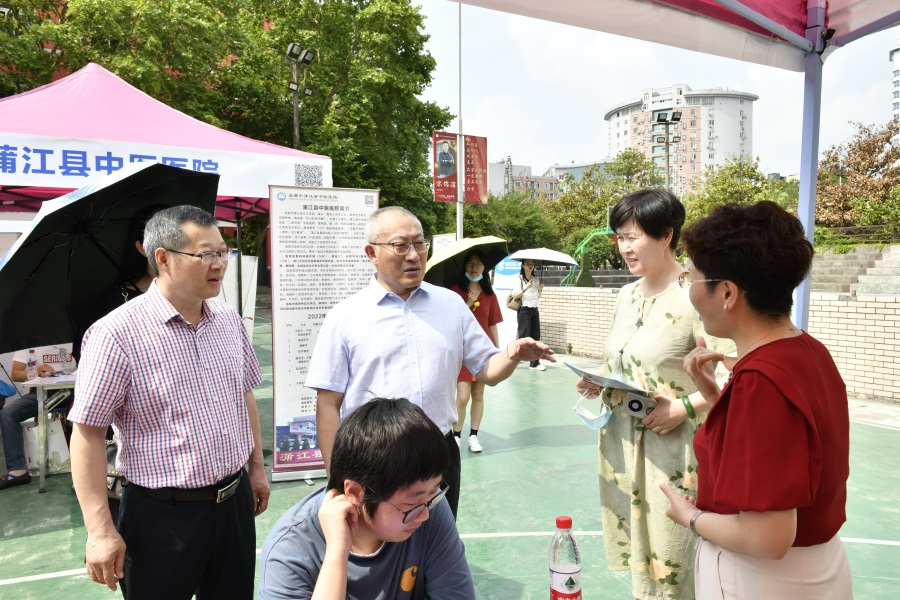 我校成功举办2022届毕业生夏季就业双选会