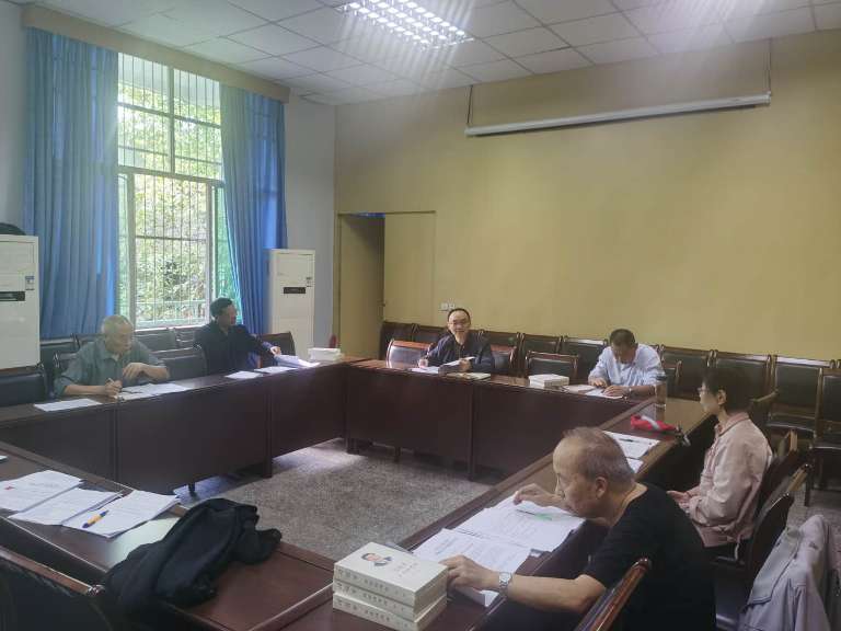 离退休党总支召开二级中心组理论学习暨党建工作会议