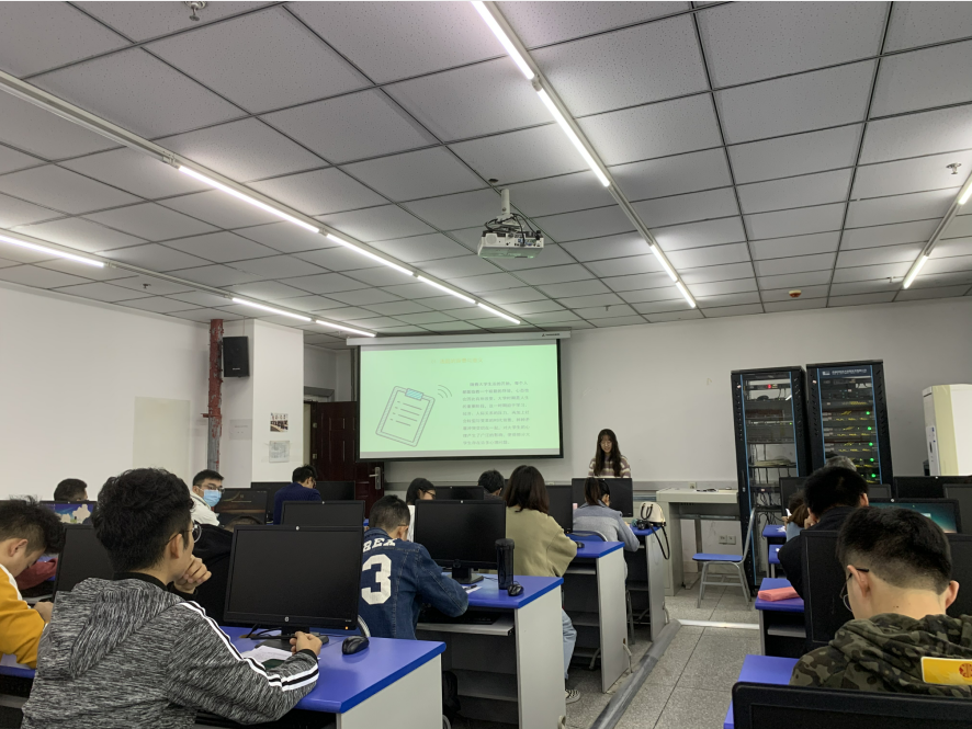 我院举行2017级信息管理与信息系统毕业设计开题报告会