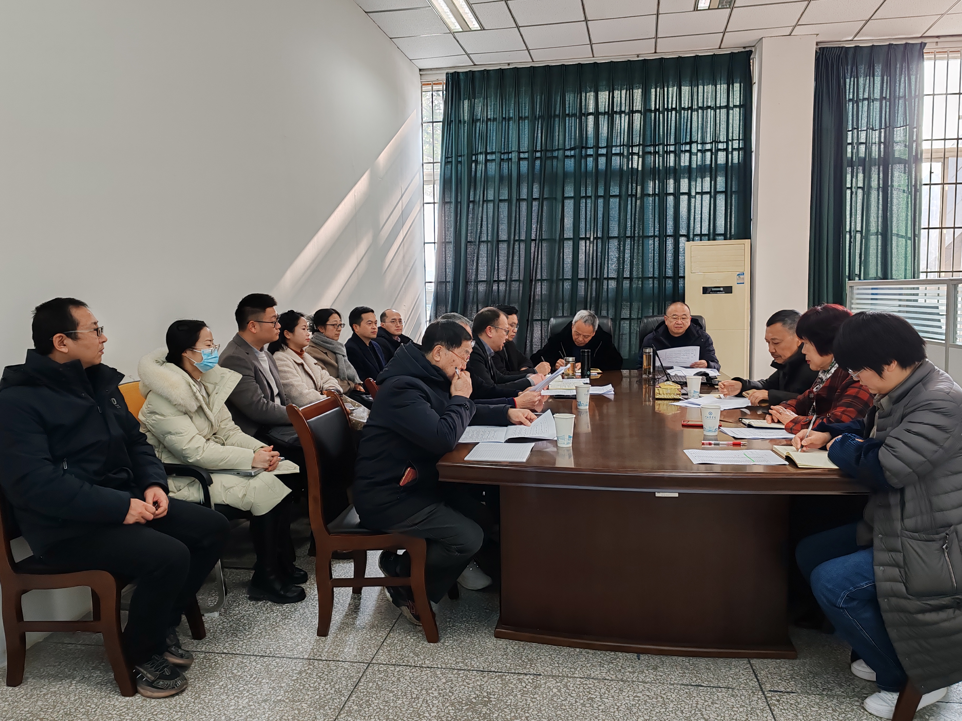 学校召开课程评估集中抽评及督导年度工作总结会