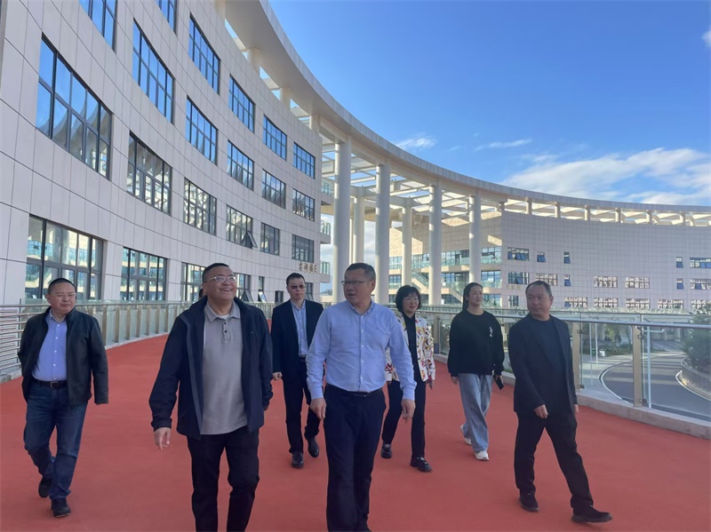 校领导赴西昌医学高等专科学校调研