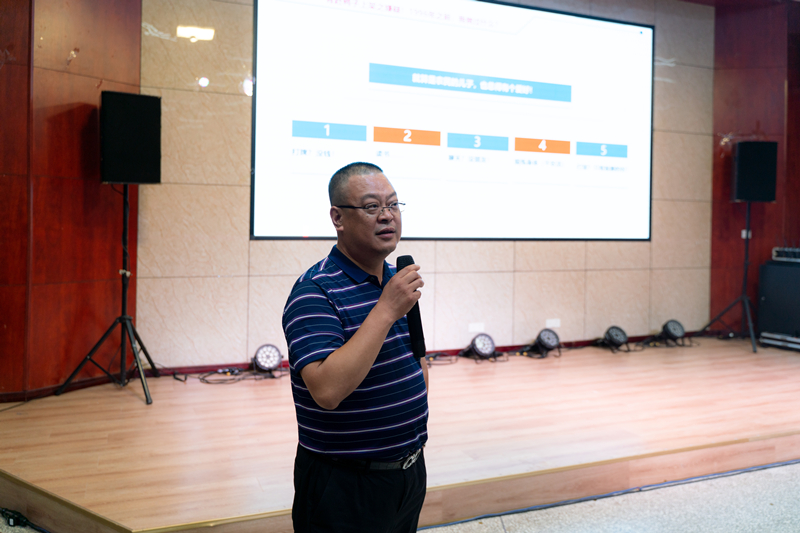 我校第一届中华经典诵写讲演系列活动线下决赛成功举办