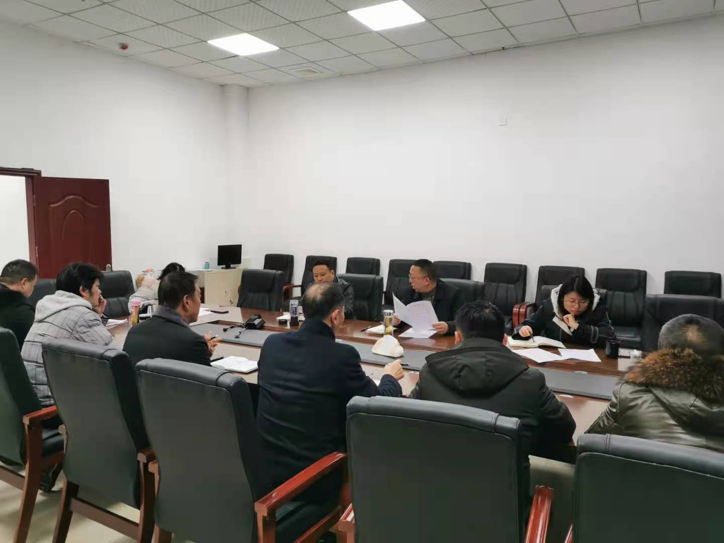 后勤管理处召开“我为群众办实事”-－学校公共浴室问题整改专题会