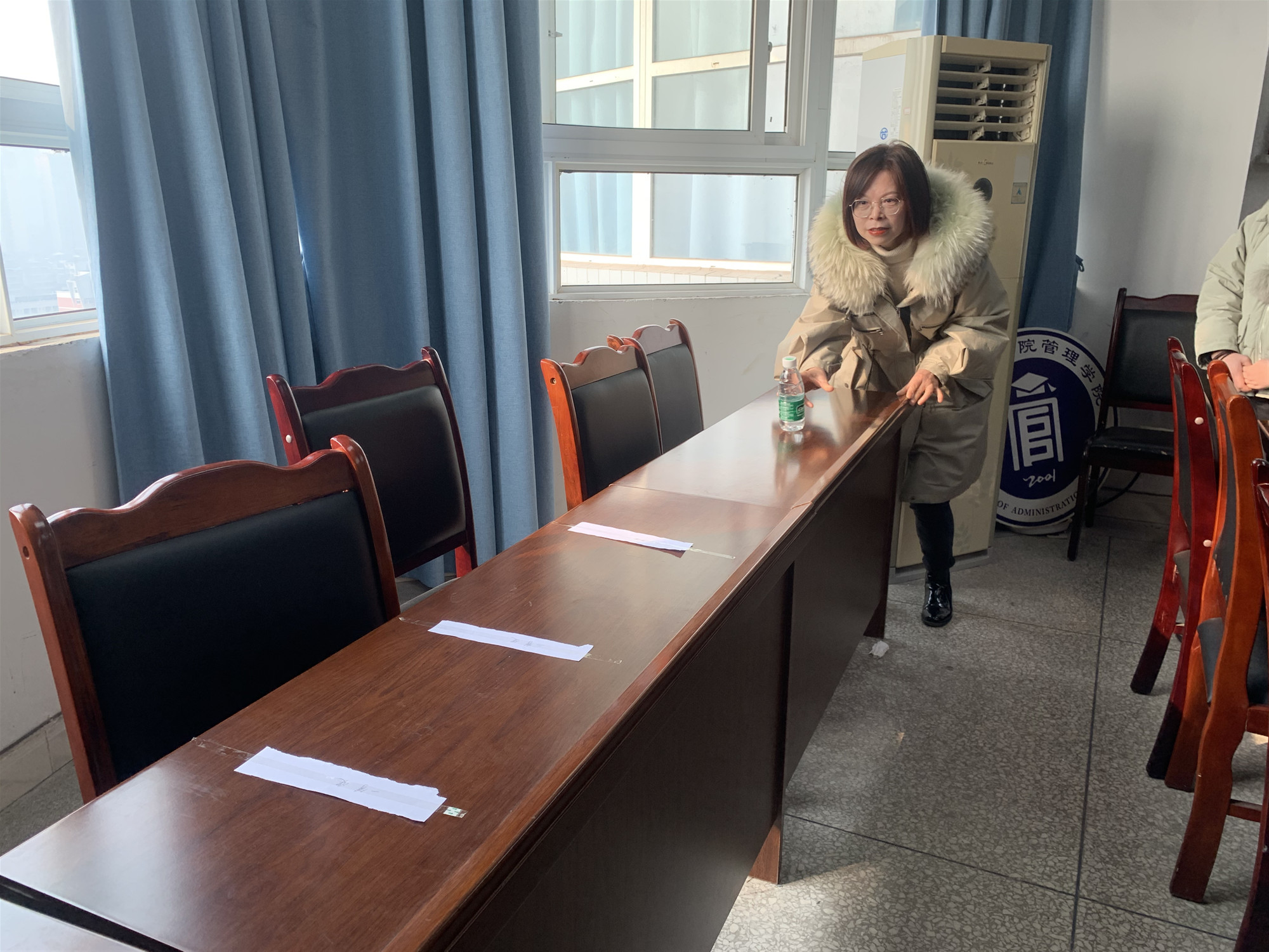 管理学院工会小组开展以“健康、快乐”为主题的趣味活动