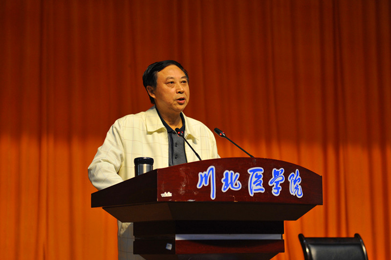 南充市“千名‘五老’讲中国故事、南充故事、初心故事”走进川北医