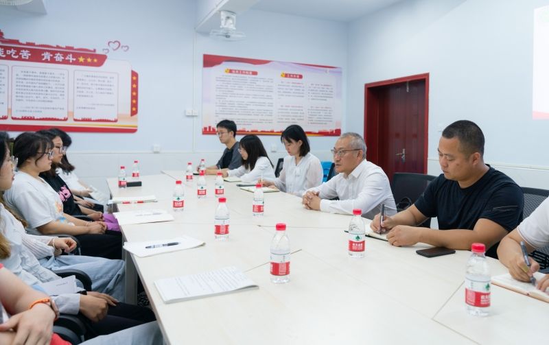 杜勇到静雅苑“一站式”学生社区开展调研