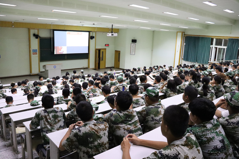 基础医学院2021年秋季学期第一堂思政课成功开讲