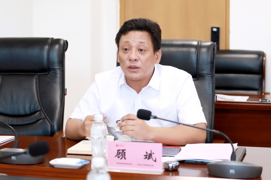 校领导带队赴吉利学院考察调研