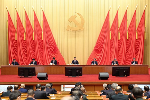 习近平在十九届中央纪委六次全会上发表重要讲话强调 坚持严的主基调不动摇 坚持不懈把全面从严治党向纵深推进