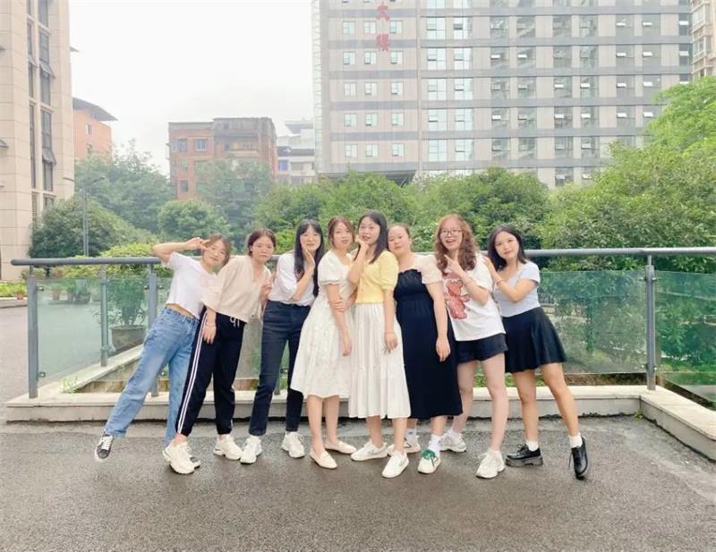 毕业季故事①｜“学霸实习寝室”：奋斗为底友情增彩