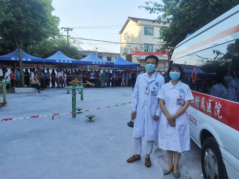 学校工会开展关心关爱防疫一线医护工作者活动