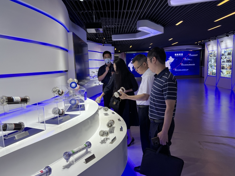 黄平带队赴大湾区开展主题教育专题调研