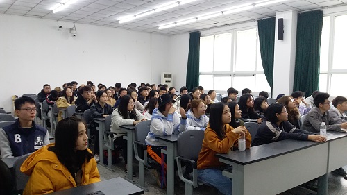 新生入党知识宣讲活动顺利完成