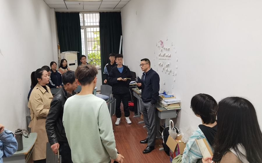 党委宣传部深入学生中开展“我为群众办实事”调研活动