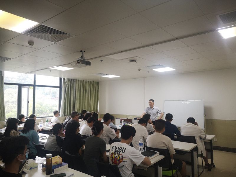 精神卫生学院召开2019级学生实习动员暨就业指导会议