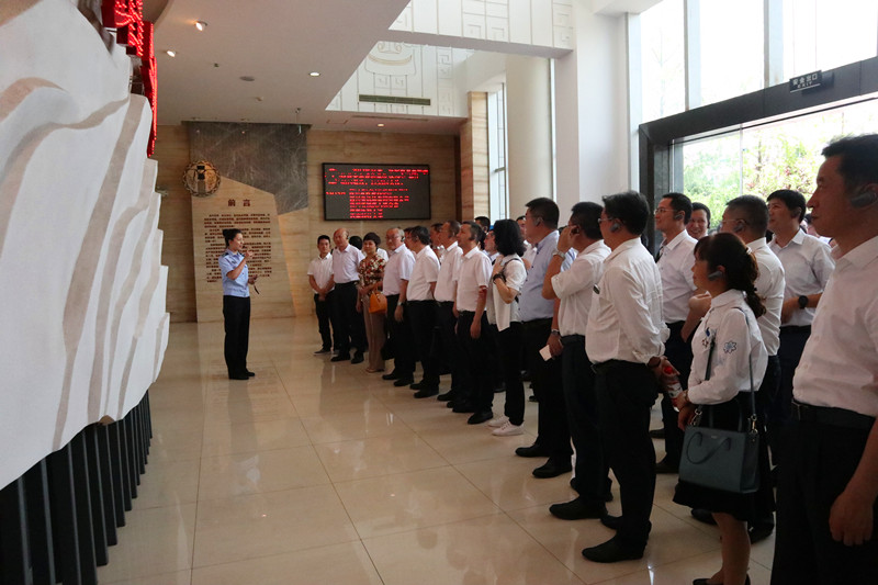 我校党员干部赴省法纪教育基地开展党风廉政警示教育活动