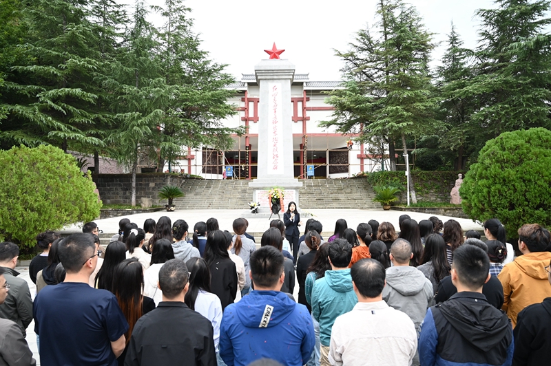 学校举办高质量发展年轻干部专题培训班