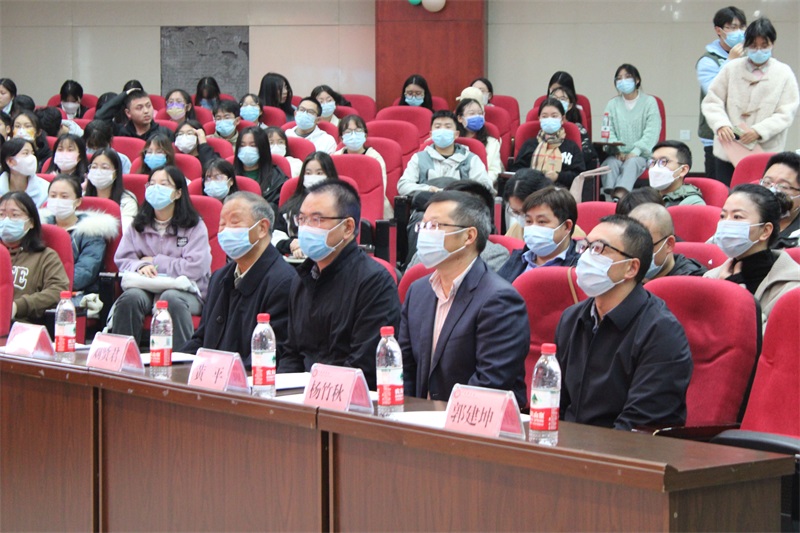 “新闻嘉年华”全校2022年度新闻写作培训暨2021年度《川北医学院报》师生优秀作品颁奖典礼顺利举行